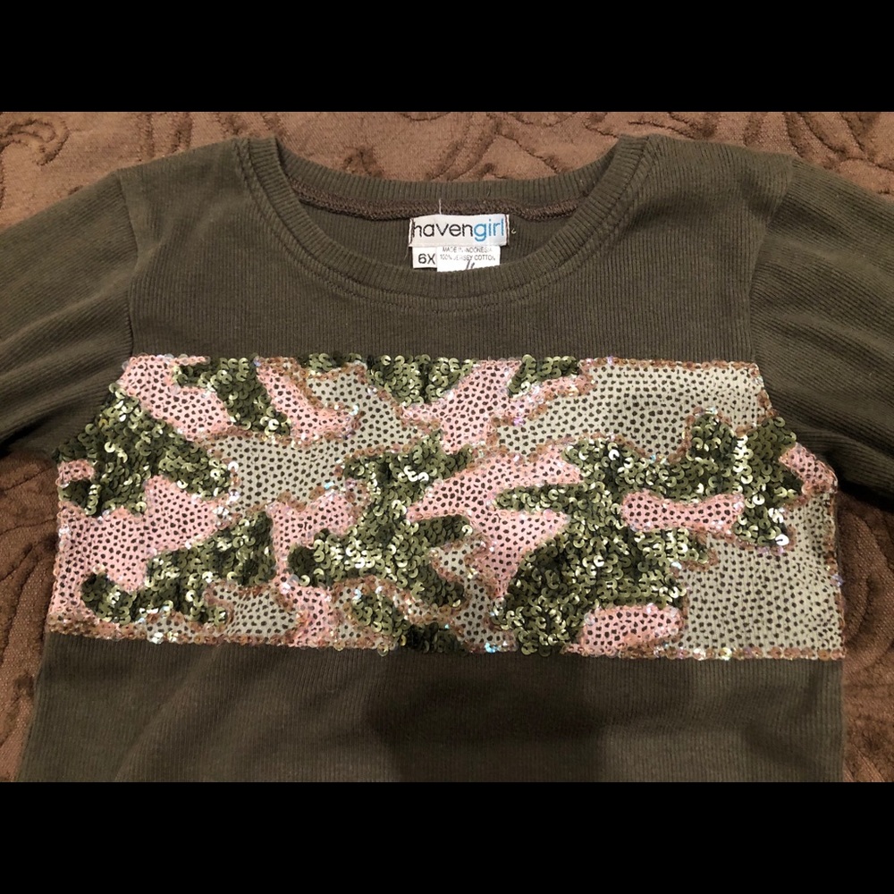 Haven Girl 6X camo top/pant set.
